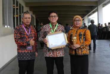 Pj Bupati Bojonegoro Adriyanto, usai menerima penghargaan UHC di Krakatau Grand Ballromm TMII Jakarta Timur, Kamis (08/08/2024).
