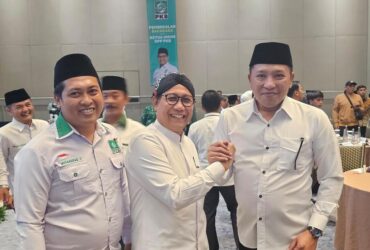 Aba Idi bersama Ketua DPW PKB Jawa Timur Gus Halim.