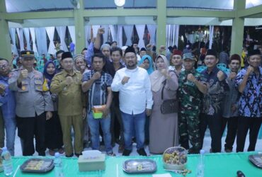 Bupati Gresik dalam acara dialog Rembug Akur di Kecamatan Benjeng.