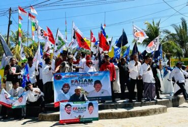 Para elit partai koalisi bersama paslon FAHAM di Asta Tinggi, Sumenep.