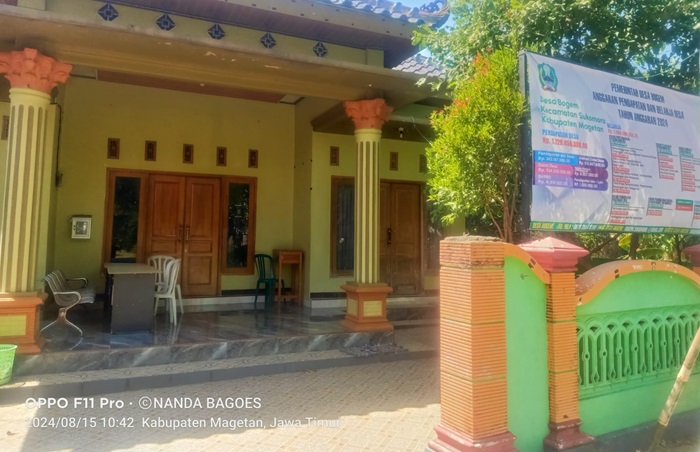Kantor Desa Bogem, Magetan, tutup saat jam operasional.