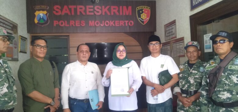 Ketua DPC PKB Kabupaten Mojokerto usai laporan ke Satreskrim Polres Mojokerto.(Blok-a.com/Syahrul Wijaya)