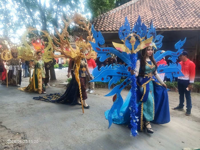 Aksi siswa SMAN 1 Kawedanan di Pawai Budaya Pemkab Magetan 2024.
