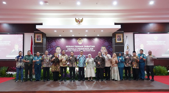 Sertijab kepala perwakilan BPK Jatim.(dokumen Kominfo)