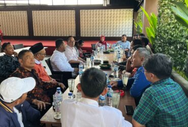 Pasangan Cabup Yani-Alif menemui perwakilan sembilan parpol non parlemen.