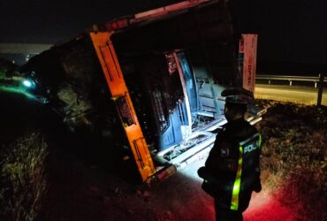 Truk yang mengalami kecelakaan di tol Jomo.(dokumen unit 3 PJR)