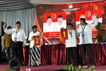 Pengundian nomor urut pasangan calon wali kota dan wakil wali kota Mojokerto.(Blok-a.com/Syahrul Wijaya)