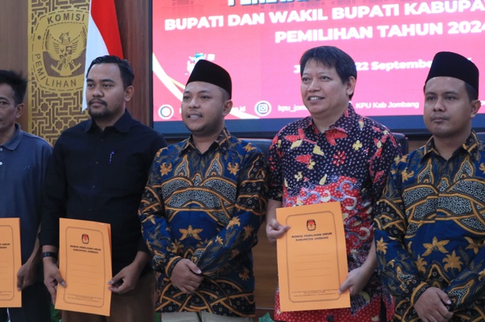 Penetapan calon peserta pemilihan bupati Jombang di kantor KPU.(Blok-a.com/Syahrul Wijaya)