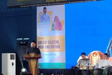 Bupati Yani saat rembuk akur di Menganti, Gresik.