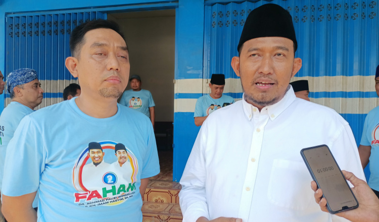 Achmad Fauzi saat mendatangi acara yang diadakan DPD PAN Sumenep.
