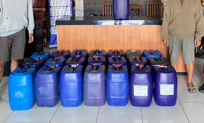 Barang bukti tuak yang berhasil diamankan polres Jombang.(dokumen Polres)