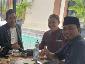 Sejumlah saksi diperiksa di Kejari Gresik terkait dugaan korupsi dana hibah Pemprov Jatim untuk pembangunan asrama santri Ponpes Al Ibrohimi, Manyar, Gresik.(blok-a.com/ivan)