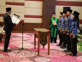 Penyerahan SK pegawai PPPK Sidoarjo di Fave Hotel Sidoarjo.
