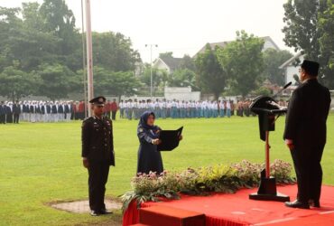 Upacara peringatan hari sumpah pemuda ke-97 di lapangan Pemkab Jombang, (blok-a.com/Syahrul Wijaya)