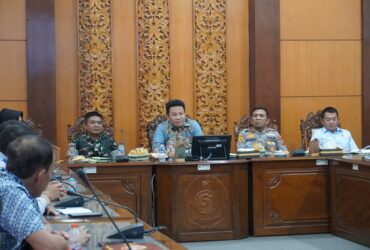 Mediasi Forkopimda Sidoarjo terkait pembongkaran tembok pembatas antara Perumahan Mutiara City dan Mutiara Regency untuk kepentingan integrasi jalan.
