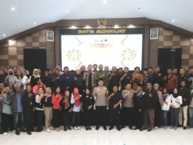 Foto bersama Kapolres Magetan dengan insan pers Pokja Magetan (foto: ist)