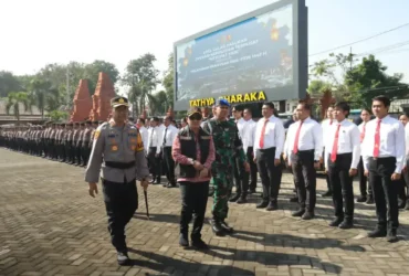 Apel gelar pasukan Operasi Ketupat Semeru 2026 di lapangan polres Mojokerto.(Foto: Istimewa)