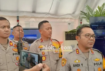 Kapolres Mojokerto bersama Wakapolres dan Kasatlantas serta Kasi Humas Polres Mojokerto (blok-a.com/Syahrul Wijaya)