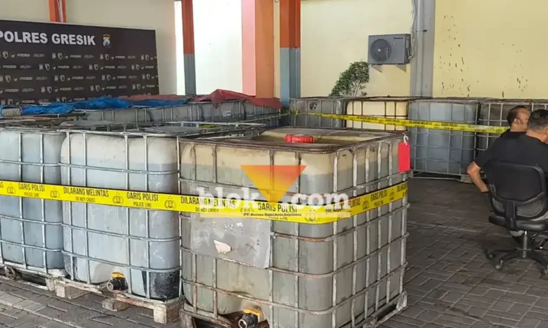 17 Ribu Liter Solar Subsidi berhasil diamankan Polres Gresik.(foto: Blok-a.com/ivan)