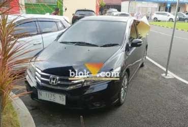 Mobil tersangka yang digunakan untuk membeli BBM yang sudah dimodifikasi tangkinya (foto: Blok-a.com/Syahrul Wijaya)