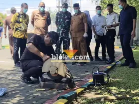 Proses pemusnahan barang bukti di Kejaksaan Negeri Kota Mojokerto (foto: Blok-a.com/Syahrul Wijaya)