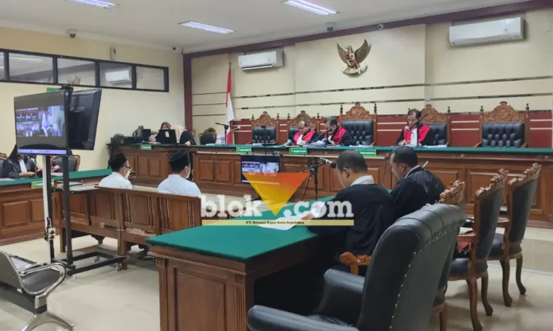 Sidang perkara dugaan korupsi dana hibah Rp400 juta Provinsi Jatim tahun 2019 untuk pembangunan asrama Ponpes Al Ibrohimi, Manyar, Gresik.(blok-a.com/ivan)