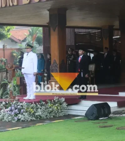 Wakil Wali Kota Mojokerto Rachman Sidharta Arisandi saat memimpin upacara Peringatan Hari Otonomi Daerah ke-30 (foto: Blok-a.com/Syahrul Wijaya)