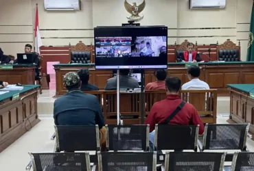 Sidang Korupsi Hibah Ponpes Al Ibrohimi Gresik menghadirkan santri hingga pegawai toko bangunan sebagai saksi kunci (foto: ist)