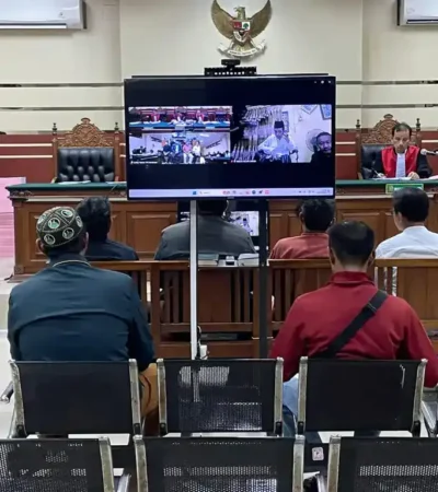 Sidang Korupsi Hibah Ponpes Al Ibrohimi Gresik menghadirkan santri hingga pegawai toko bangunan sebagai saksi kunci (foto: ist)
