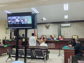 Sidang vonis kasus korupsi hibah Ponpes Al Ibrohimi Manyar Gresik, di PN Tipikor Surabaya Kamis (30/7/2026) (foto: Blok-a.com/Ivan)