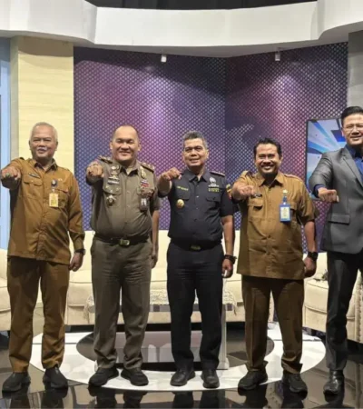 Talkshow "Mengenal DBHCHT, Mendorong Pemanfaatan yang Tepat Sasaran dan Bersama Memerangi Rokok Ilegal" di TVRI Stasiun Jawa Timur, Selasa (21/7/2026) (foto: istimewa)