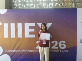 Aphrodita Raisha Putri Riandra dengan medalinya (Foto: Istimewa)
